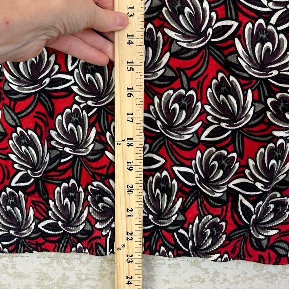 LOFT Burgundy Red Floral Ribbed Knit Sweater Cardigan Sz S Button Career Church - Picture 12 of 14